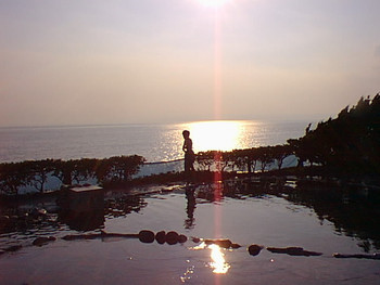 絶景温泉「元町 浜の湯」まで歩いて行ける！4059957