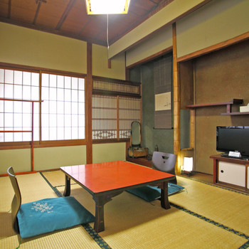 浴場でゆったりと。創業160年以上を誇る老舗3715010