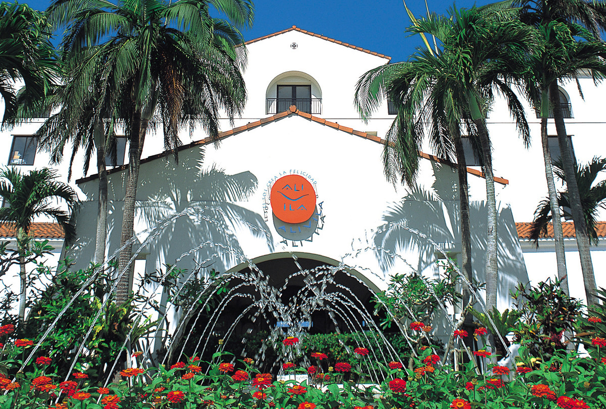 2．ホテル日航アリビラ1849263