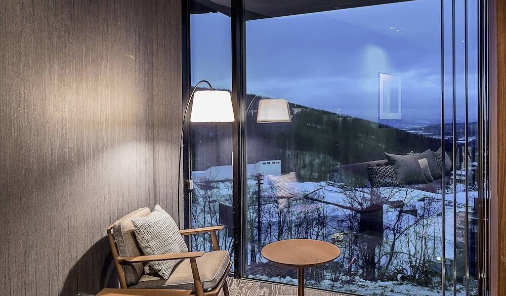 部屋から眺める景色 / 1