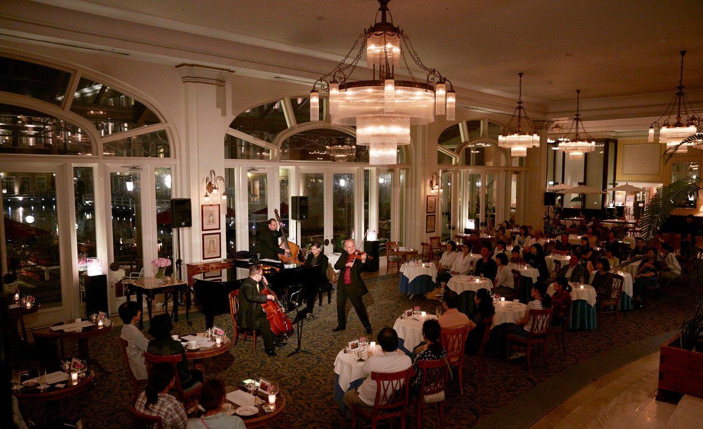 夫婦旅の特別なステイを演出する「ホテルヨーロッパ」へ2003573