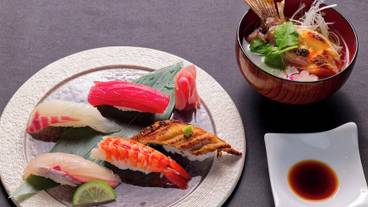 食事・飲み物 / 3