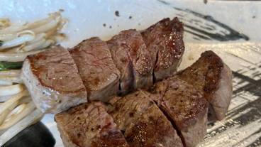 鉄板焼きステーキ / 6