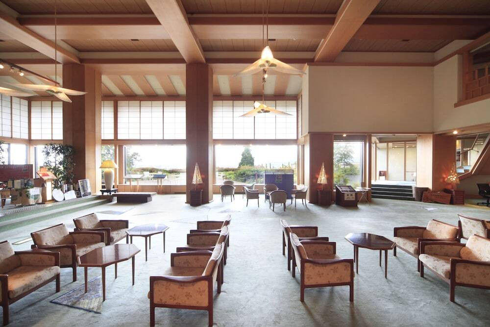 JR松本駅前から送迎バスで約20分3391932