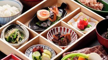 食事・飲み物 / 10