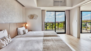 プレミアコーナースイート1ベッドルーム（6-10階）＜リゾートビュー＞