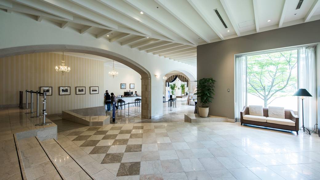 フロントロビー① / 2