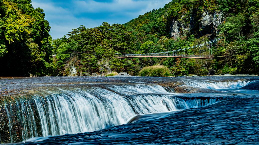 「吹割の滝」で
マイナスイオン浴 / 1