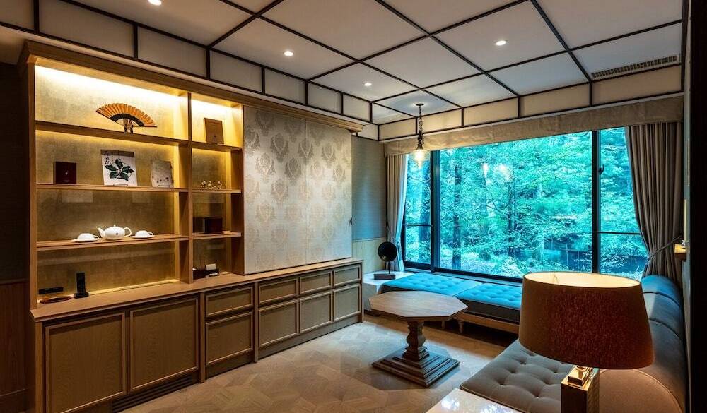 静かな時間に癒される
大人の上質な旅を / 1