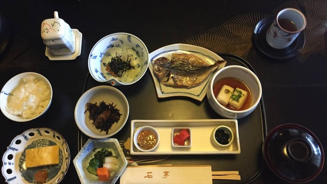 滋養満点の朝食で
一日の元気をチャージ / 1
