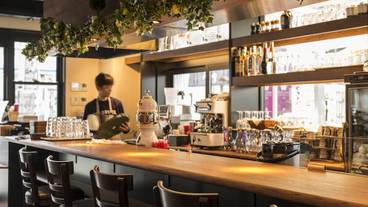 フード コート / 3