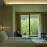 デラックスツイン / 4