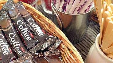 客室内のダイニングエリア / 17