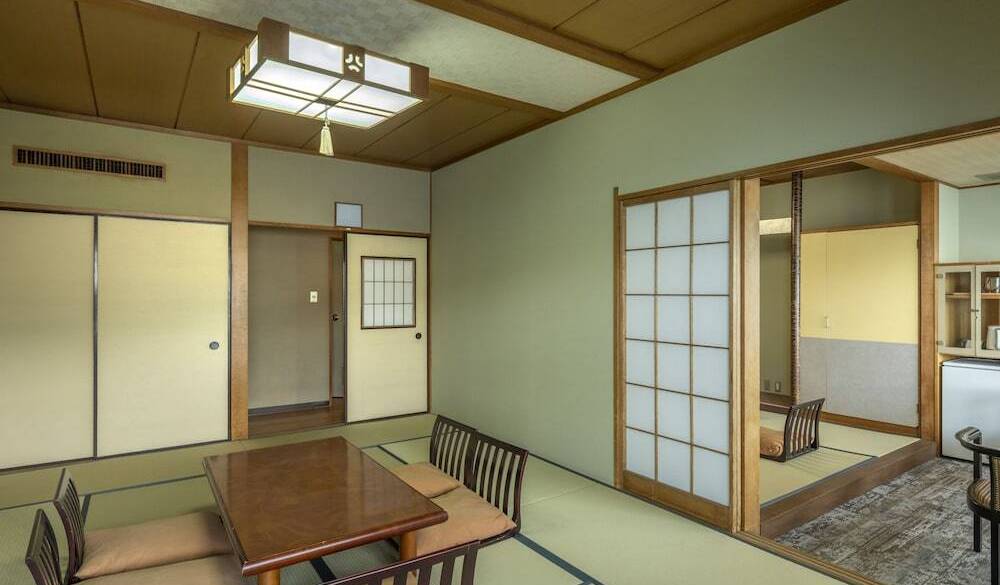 オーシャンビューで
落ち着きのある客室 / 5
