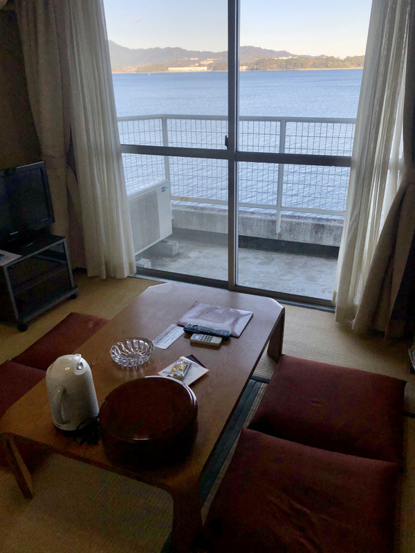 設備が古いですが、全室湖ビューなのは良いですね