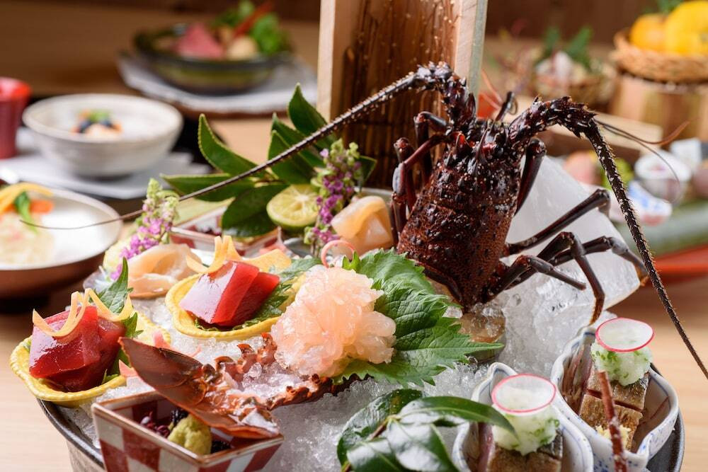 外宮まで徒歩約5分、JR・近鉄「伊勢市駅」まで約1分4280247