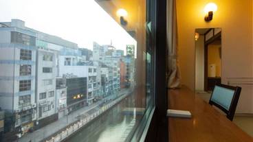 シティ ビュー / 24