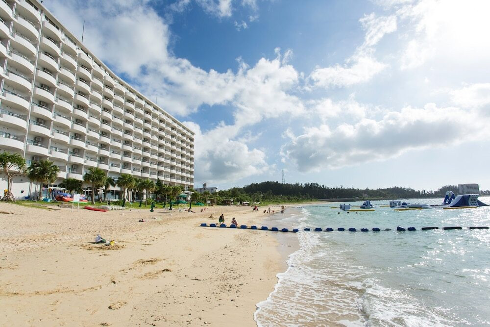 かねひで喜瀬ビーチパレス（カネヒデキセビーチパレス） / 1