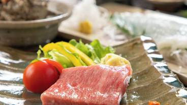 食事・飲み物 / 4