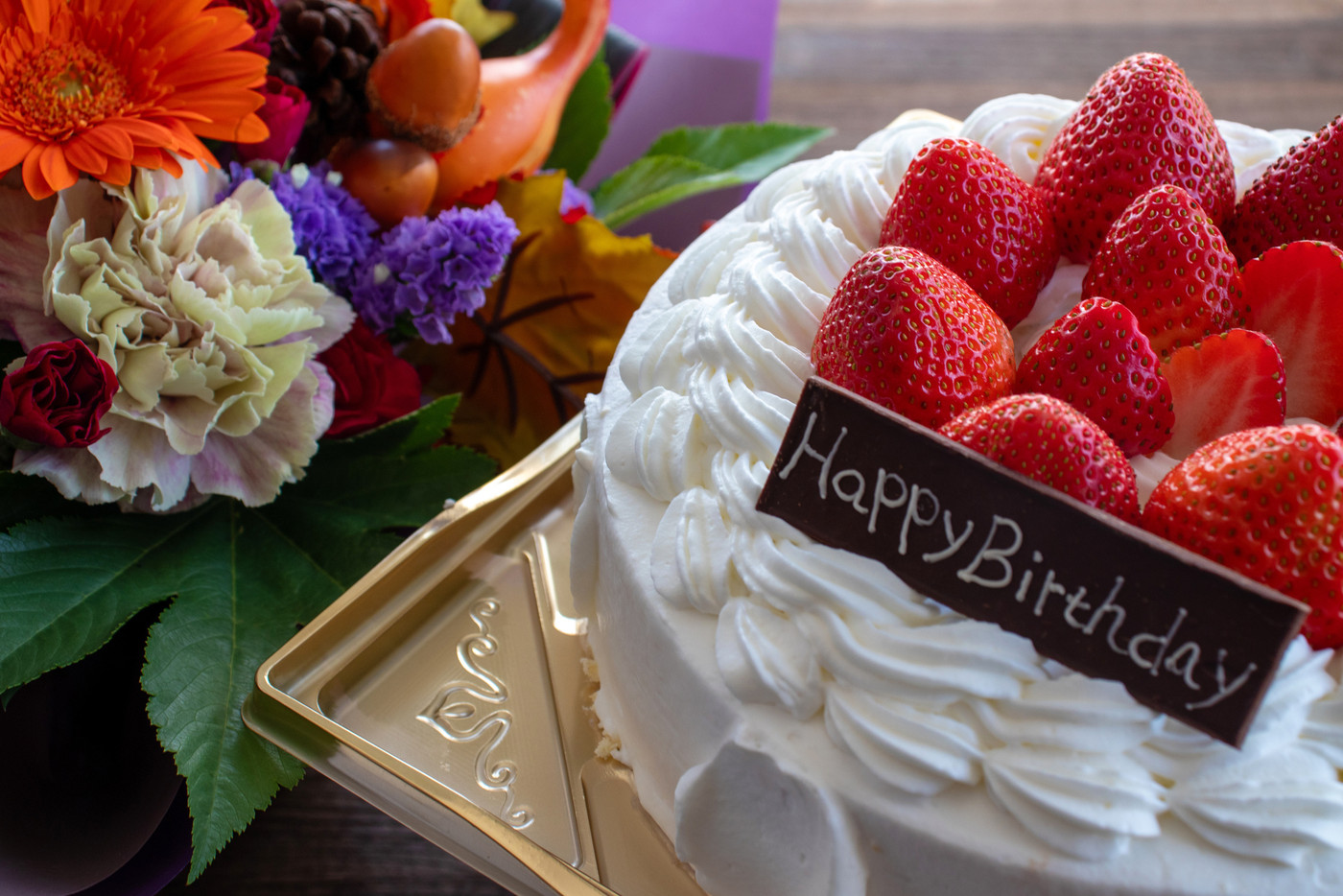 誕生日　イチゴのケーキでお祝い