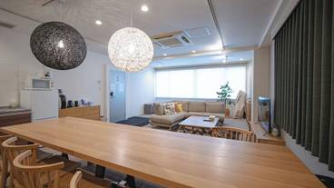 客室内のダイニングエリア / 22