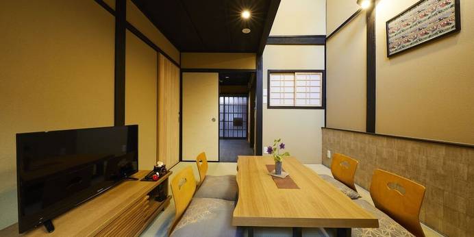 鈴 五条壬生川 東(京都府 町家) / 1