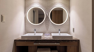 デラックストリプル