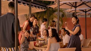 プールサイドバー / 36