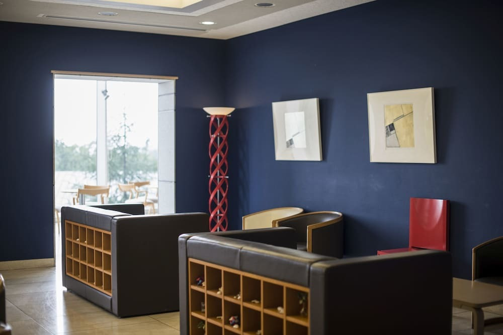 ロビーラウンジ