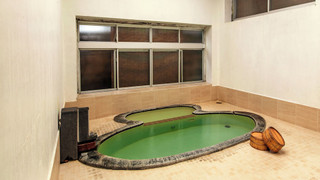 本館「梅」または「木立」（お風呂なし）