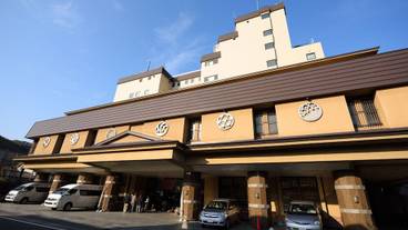 施設の入り口 / 20