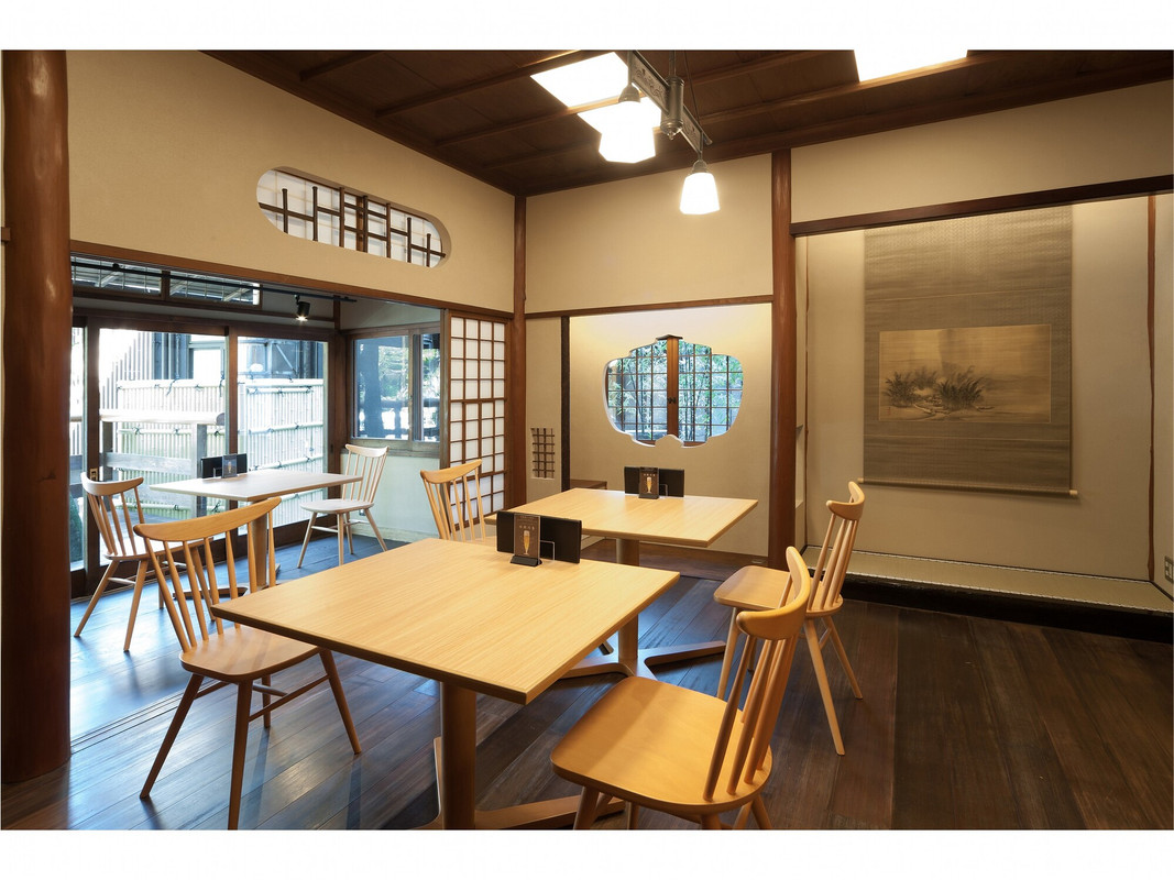 朝食会場のラウンジ