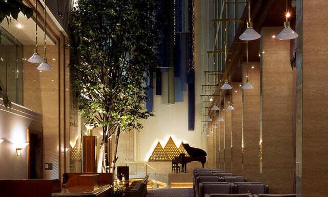 カフェ「ロビーラウンジ」 / 1