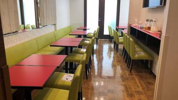 朝食スペース / 8