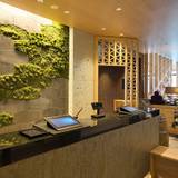 和の美意識を感じるフロント / 3