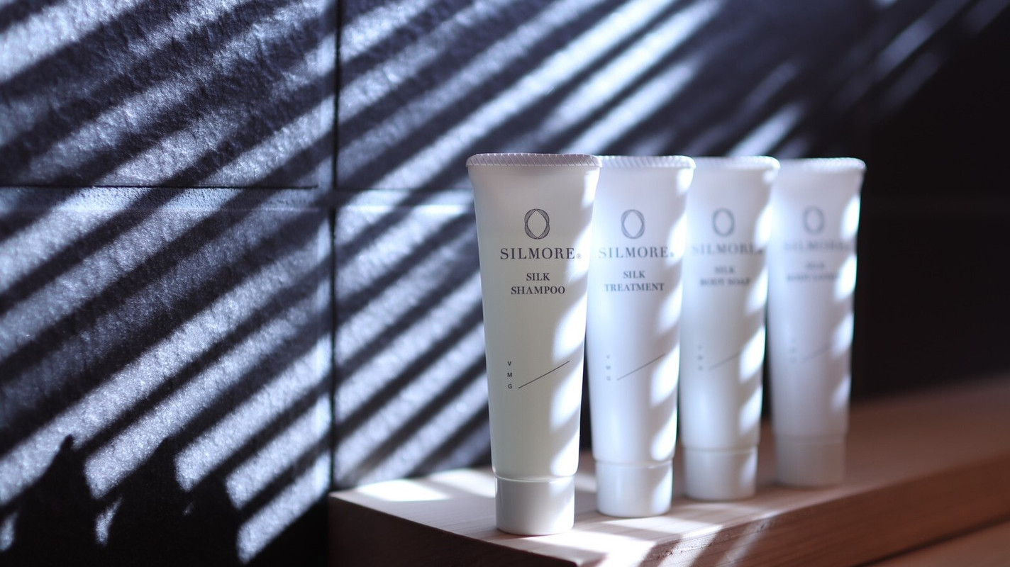 天然繭を使ったバスアメニティ