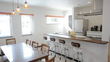 客室内のダイニングエリア / 15