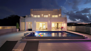 Room K-Fantastic VIP Suite Pool & Spa-