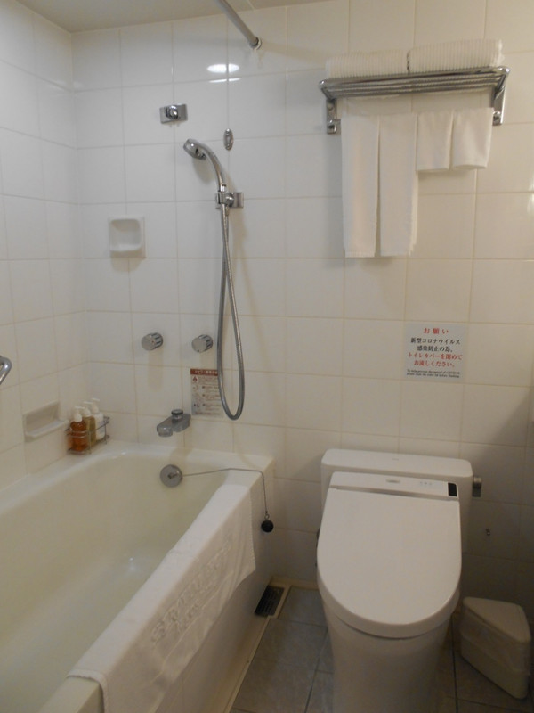 バスとトイレ、勿論フォシュレット付き