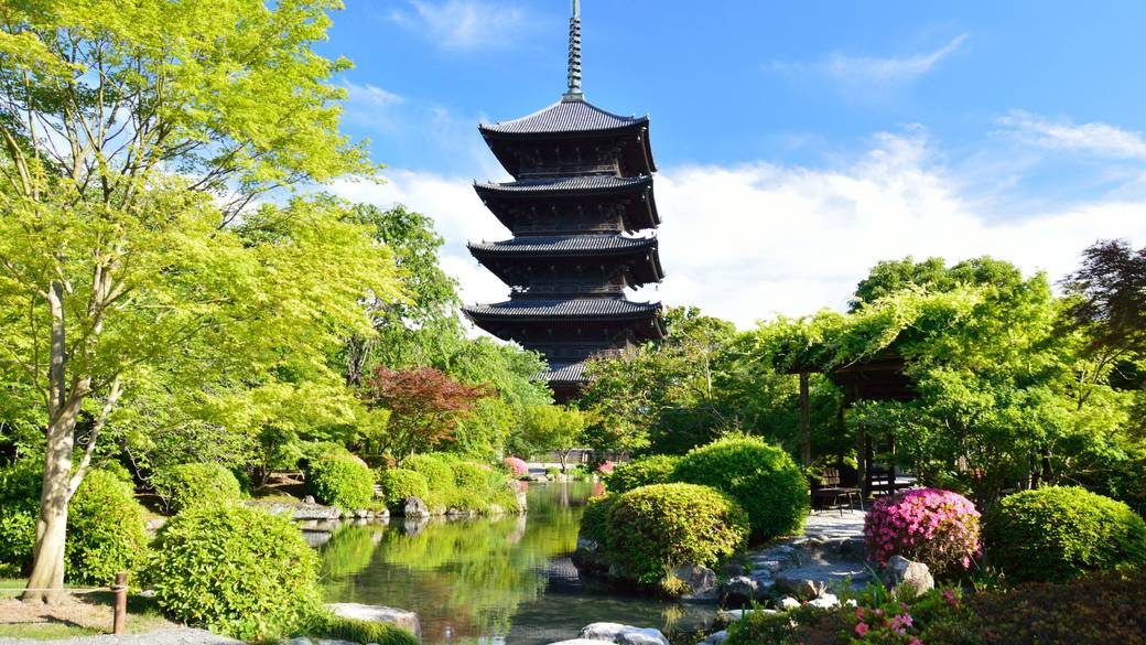 東寺(とうじ)の五重塔 / 1