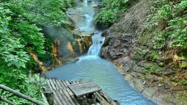 大湯沼川天然足湯 / 3
