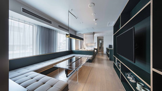 Weekend Suite on the Top Floor - Non Smoking [MAX 3 Guests: 2 adults and 1 child (under 6 years old)