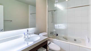 スタジオアパートメント暖炉付き（メインフロア）