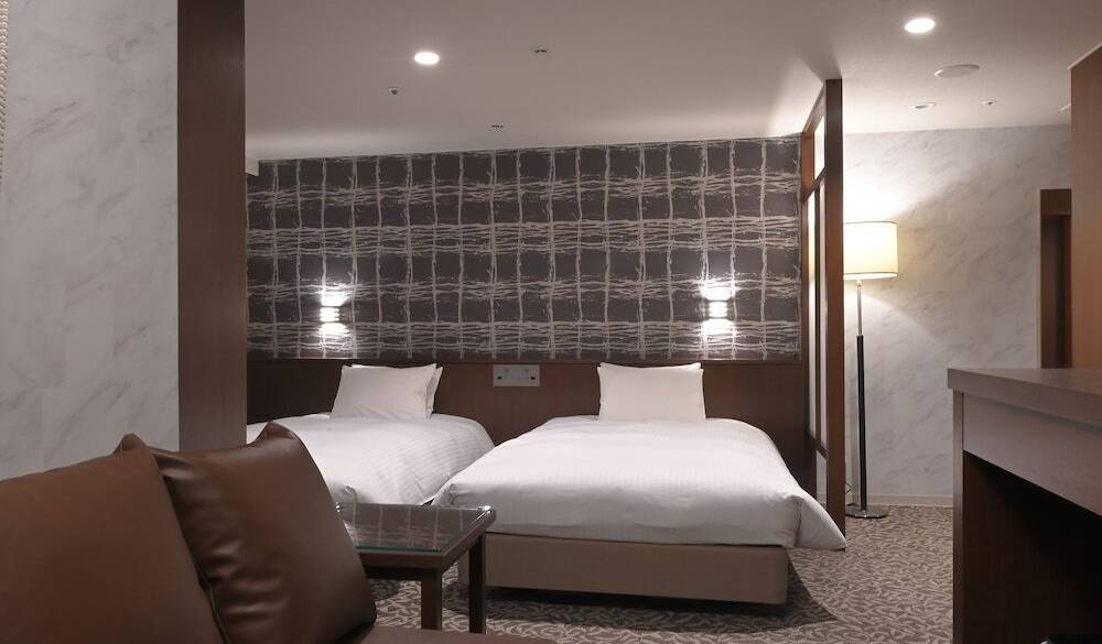 コーナーツイン / 3