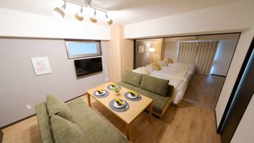 客室内のダイニングエリア / 16