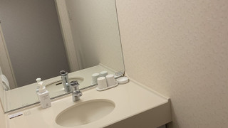 ツインルーム シングルベッド 2 台 喫煙可