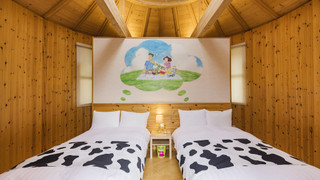 ~クレヨンしんちゃんコラボルーム「オラのコクーン」~ご宿泊者様限定の豪華オリジナルグッズをプレゼント/クレヨンしんちゃんアドベンチャーパークゴールドチケット付き/4名定員/禁煙/全室檜風呂付き