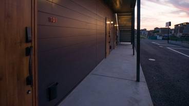 施設の入り口 / 2