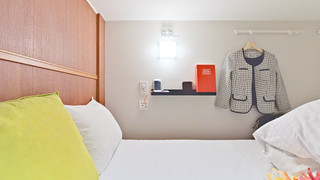 ラグジュアリー ドミトリー ルーム 女性専用 二段ベッド 2名分 (ペット不可)