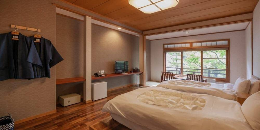 2種類の源泉の湯で交互に湯浴み◎格式高い宿でまったり3925631